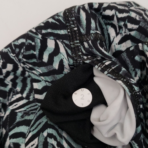 Lululemon Winder Under Pant Hi Rise, size 2 - Picture 4 of 5